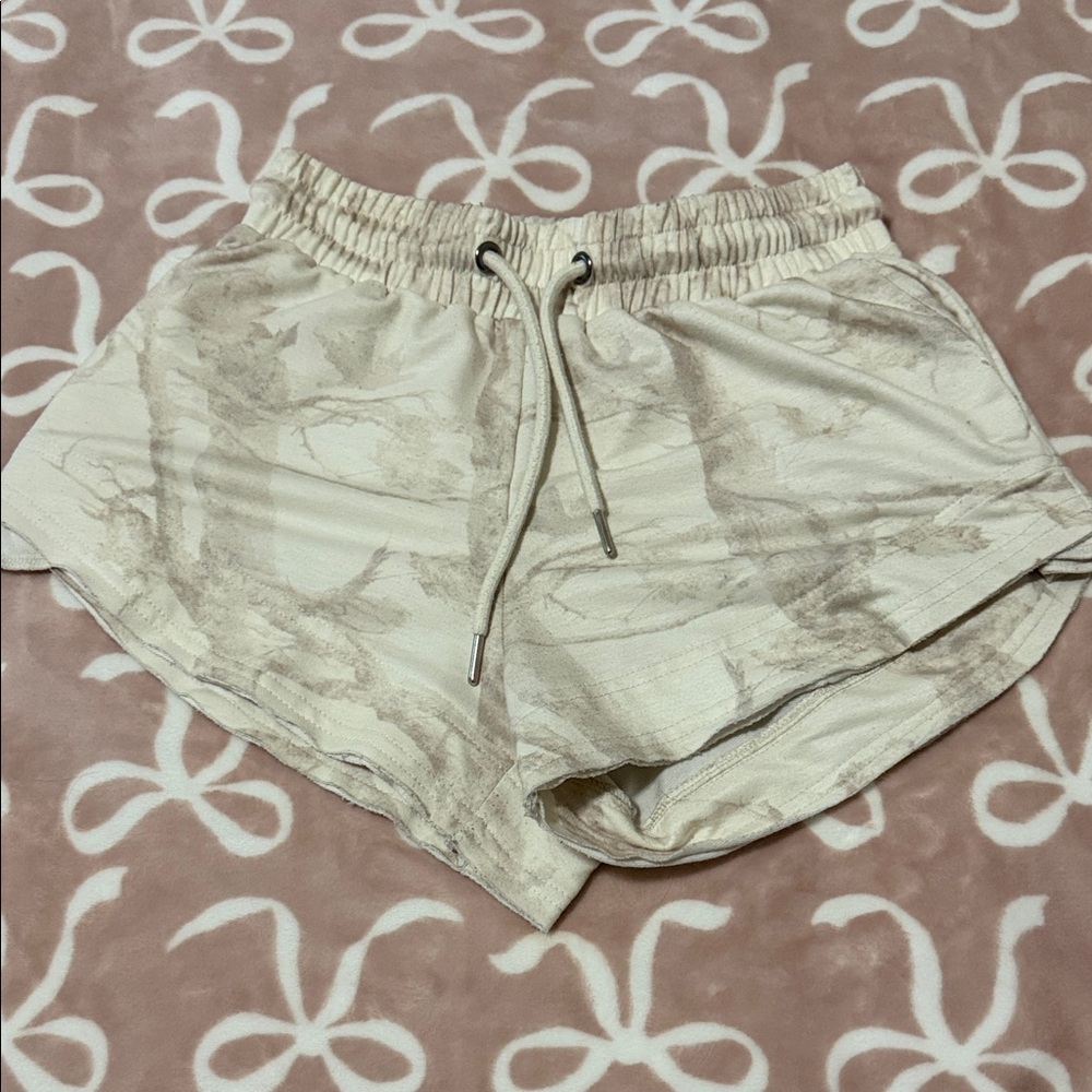Women's Camo Print Cream Shorts